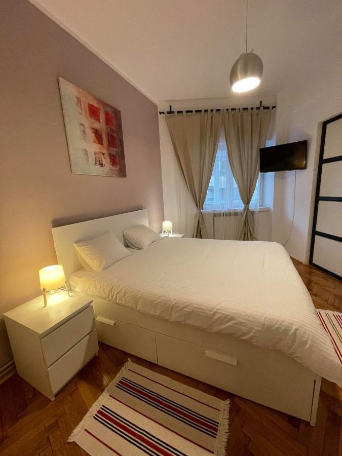Interbellic Flat Apartment Bukares Bagian luar foto