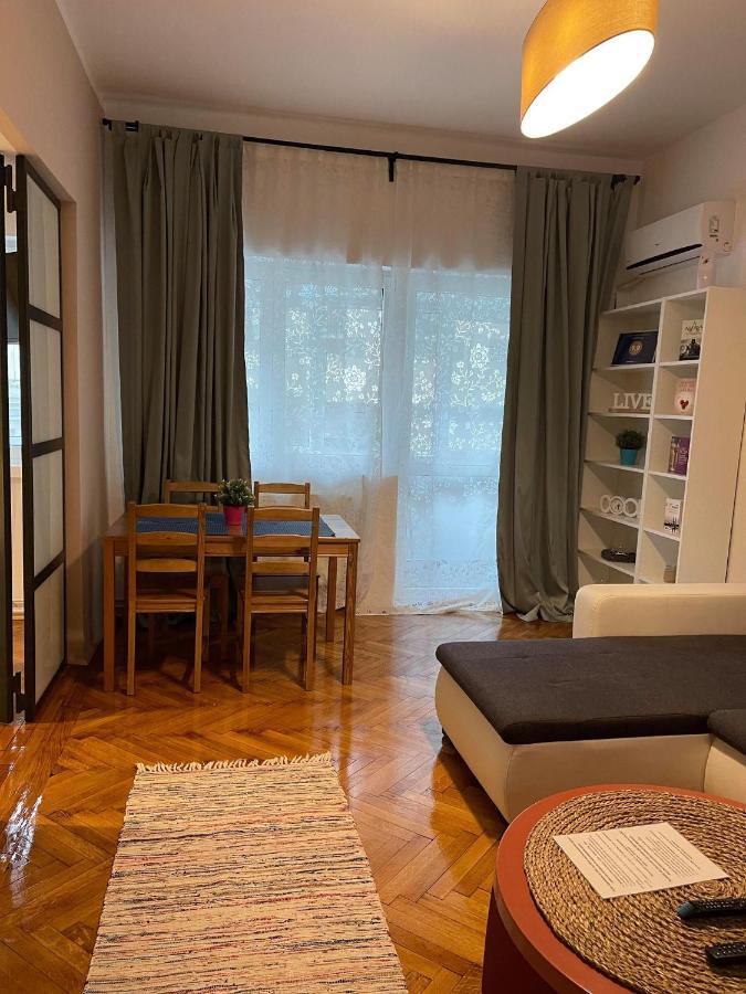 Interbellic Flat Apartment Bukares Bagian luar foto