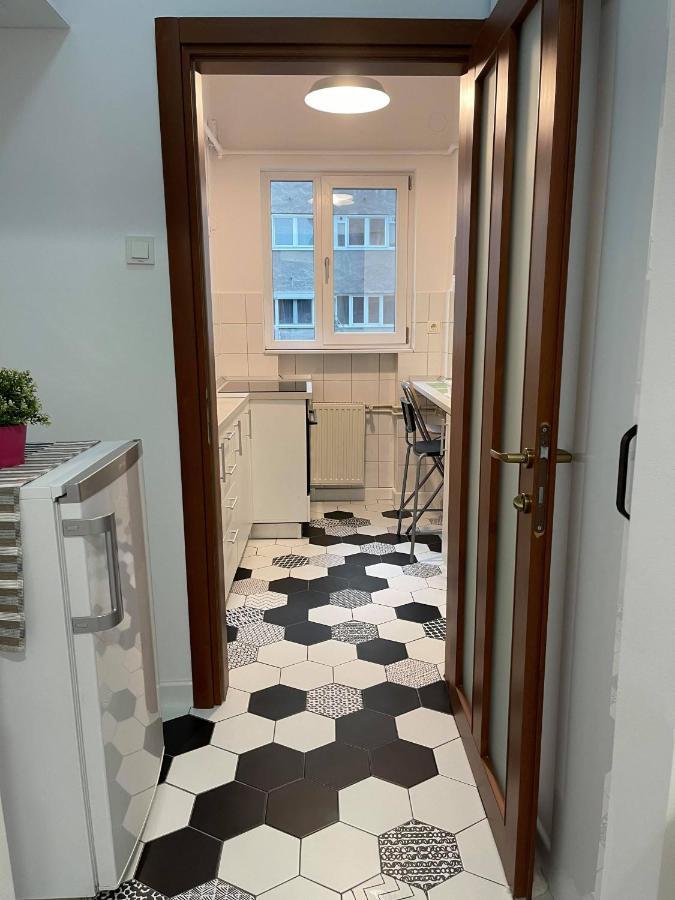 Interbellic Flat Apartment Bukares Bagian luar foto