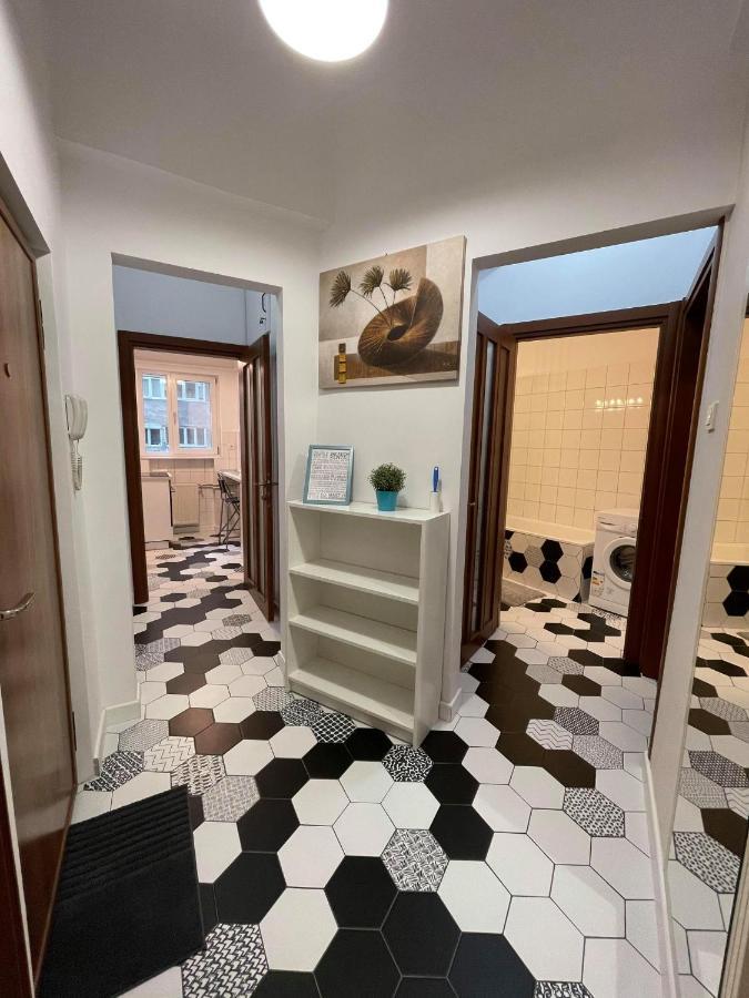 Interbellic Flat Apartment Bukares Bagian luar foto