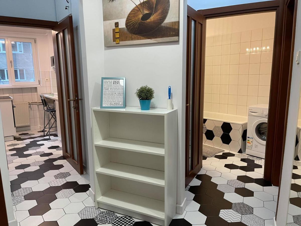 Interbellic Flat Apartment Bukares Bagian luar foto