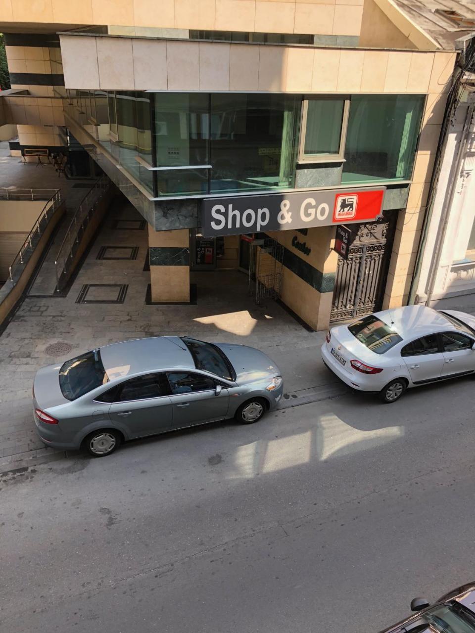 Interbellic Flat Apartment Bukares Bagian luar foto