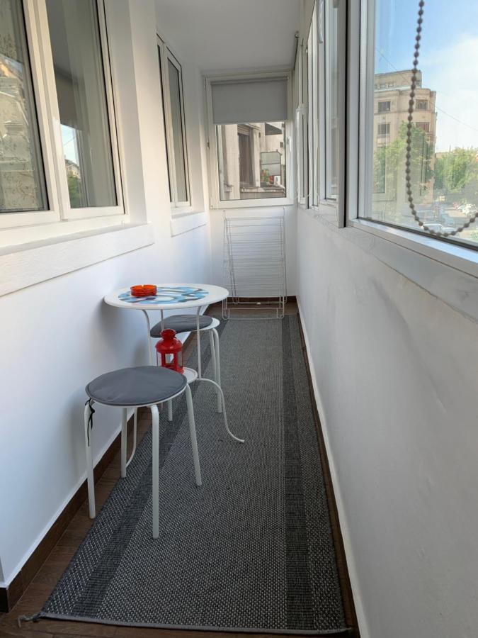 Interbellic Flat Apartment Bukares Bagian luar foto